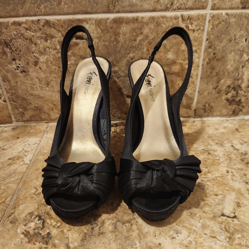 Fioni Night Black Satin Bow Tie Peep toe High Heels Size 6